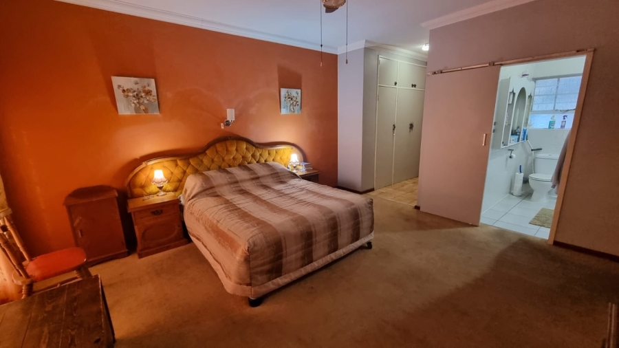 5 Bedroom Property for Sale in Neserhof North West